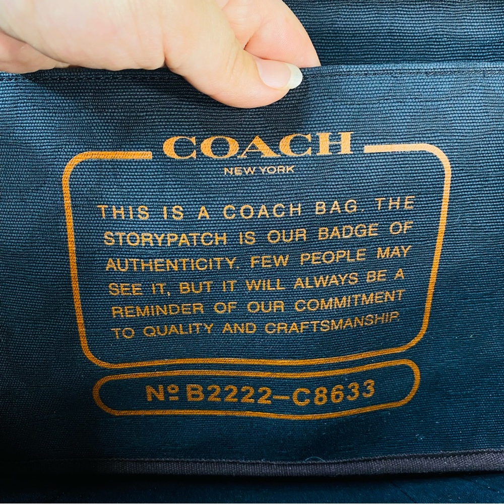 COACH Spin Tote 42 Signature Jacquard in Black/Red - Picture 11 of 12